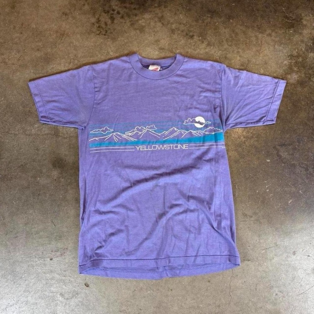 Vintage 80s single stitch Yellowstone National Park purple t-shirt Men's Medium